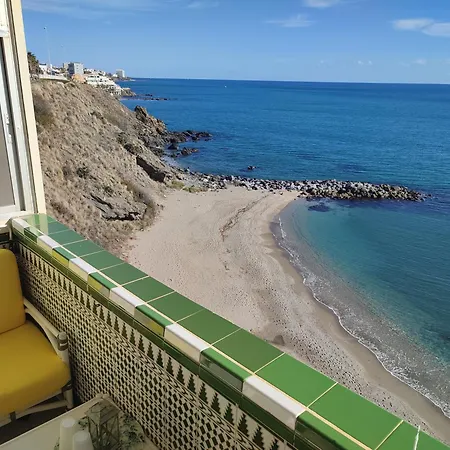 En Playa Semi-privada Benalmádena